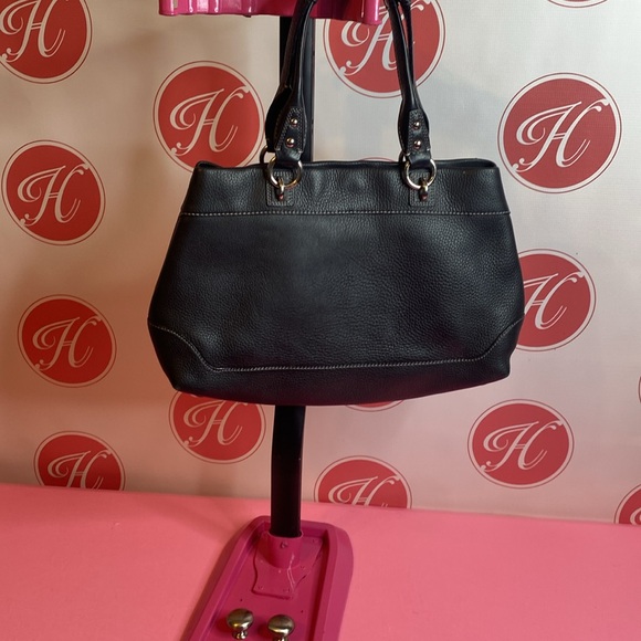 Coach - Picture 4 of 8